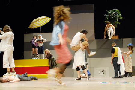 hellonearth604_450 Constanza Macras' "Hell on Earth". Foto: Thomas Aurin/ Augenblick mal! 2009